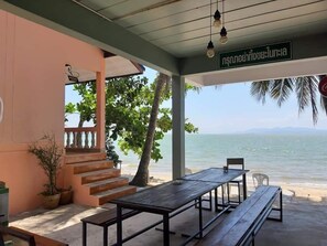 Télévision de 21 pouces avec chaînes par satellite