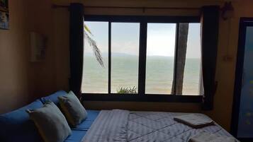 Standard Room with Sea View | Free WiFi