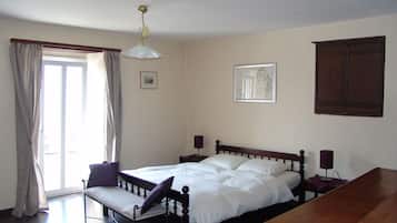 3 Schlafzimmer, Bügeleisen/Bügelbrett, WLAN, Bettwäsche