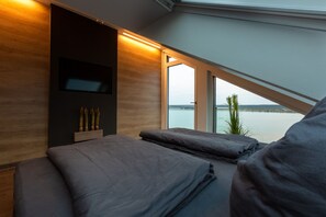 4 bedrooms, free WiFi, wheelchair access