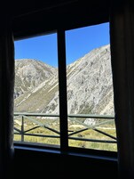 家庭房, 山景 (2 Double and 2 Single Beds) | 免费 WiFi、床单