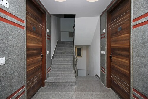 OYO 9028 Hotel Blu Pebbles