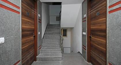 OYO 9028 Hotel Blu Pebbles