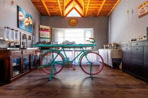 2 restaurants, international cuisine - Suvaasa The Resort (Kosiyakutoli)