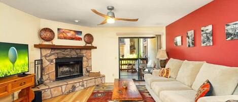 Smart TV, fireplace, stereo