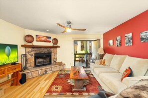 Smart TV, fireplace, stereo - Sedona BELL ROCK, POOL-golf-hot tub-pickleball-fireplace-tennis-VIEWS  (Sedona)