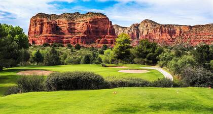 Sedona BELL ROCK, POOL-golf-hot tub-pickleball-fireplace-tennis-VIEWS