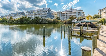BEACH PARADISE I - 4BR/3.5BA NEW GARAGE Townhouse with POOL in PRIME MIDTOWN OC!