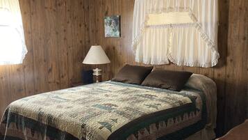 3 habitaciones, escritorio, tabla de planchar con plancha y wifi