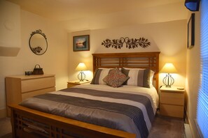 5 makuuhuonetta, silitysrauta/-lauta, ilmainen Wi-Fi, vuodevaatteet