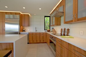Private kitchen - Luxury Oceanfront Wailea Elua Expansive Views Steps to the Beach! (Kihei)