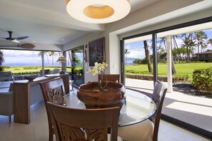 Dining - Luxury Oceanfront Wailea Elua Expansive Views Steps to the Beach! (Kihei)