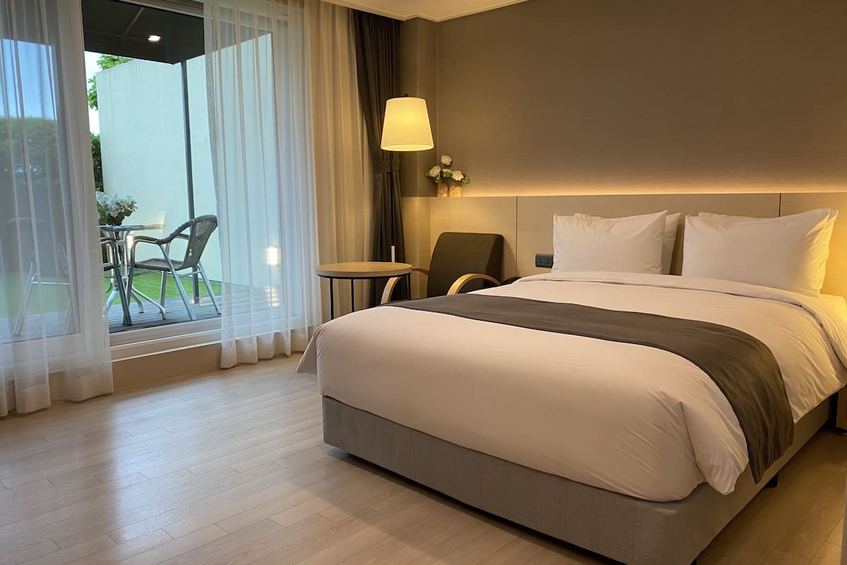 terrace double room | 1 bedroom, premium bedding, in-room safe, desk