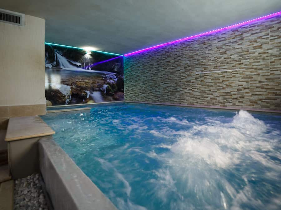 Bain à remous intérieur