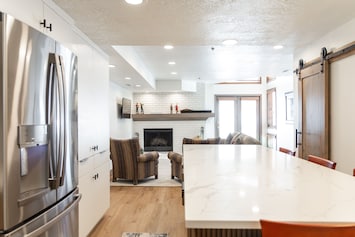 Open design- lots of natural light and space to visit.
