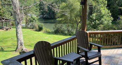 Beautiful updated River cottage in rural Upshur County. Backroads and backwoods for miles with high speed internet, four bedrooms and 3.5 baths.