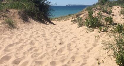 Hermosa casa de alquiler frente al mar Big Platte Lake