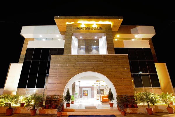 Front of property - evening/night