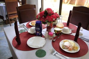 Free daily continental breakfast 