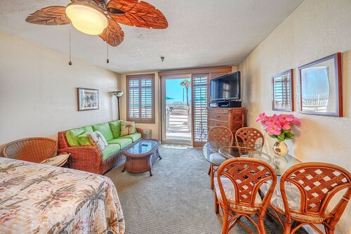  Direct oceanfront and poolside cabana condo  - largest heated pool in DAB !