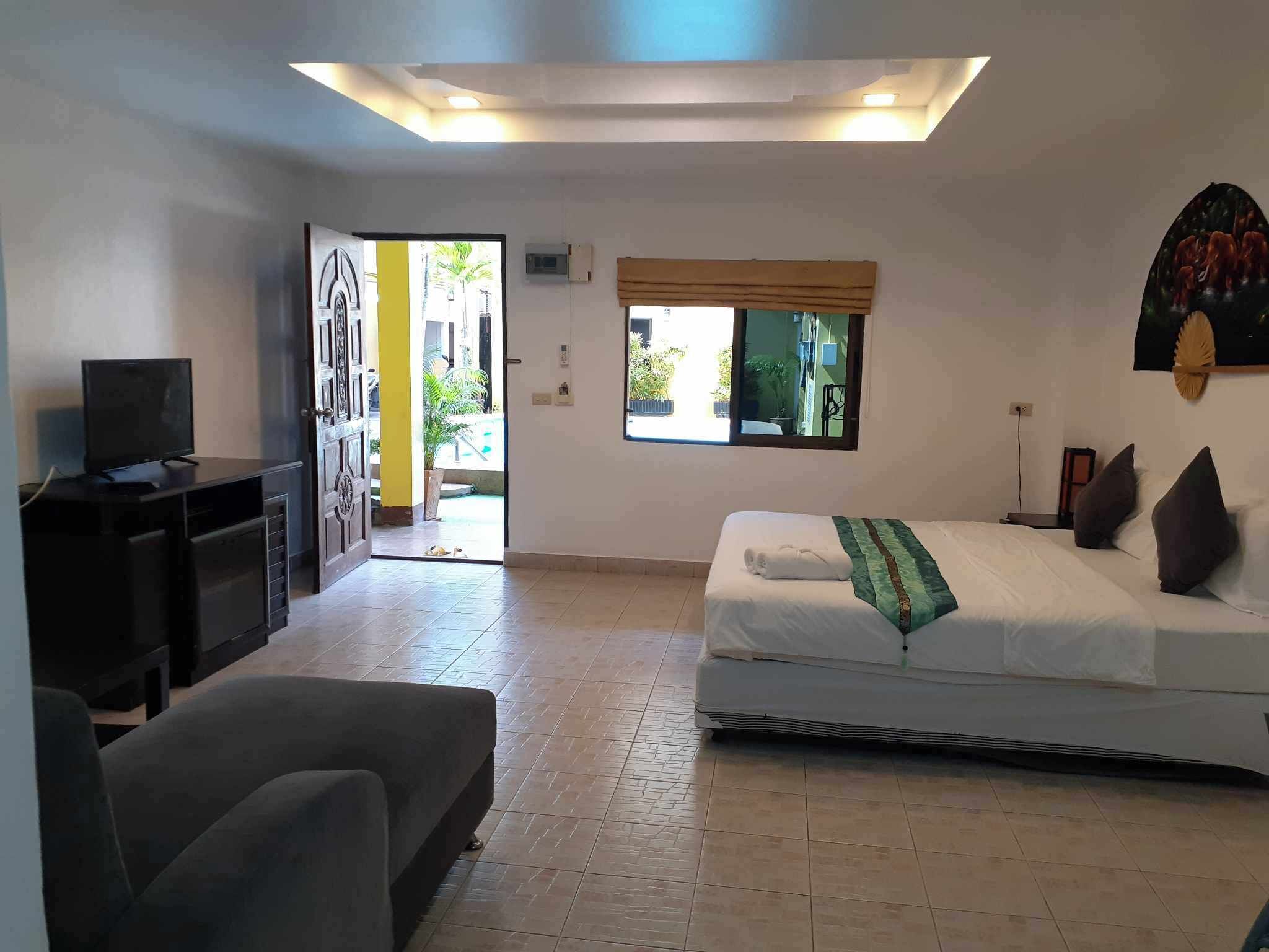 Photo - Phratamnak Inn Hotel & Guesthouse - 100 mtr from the beach