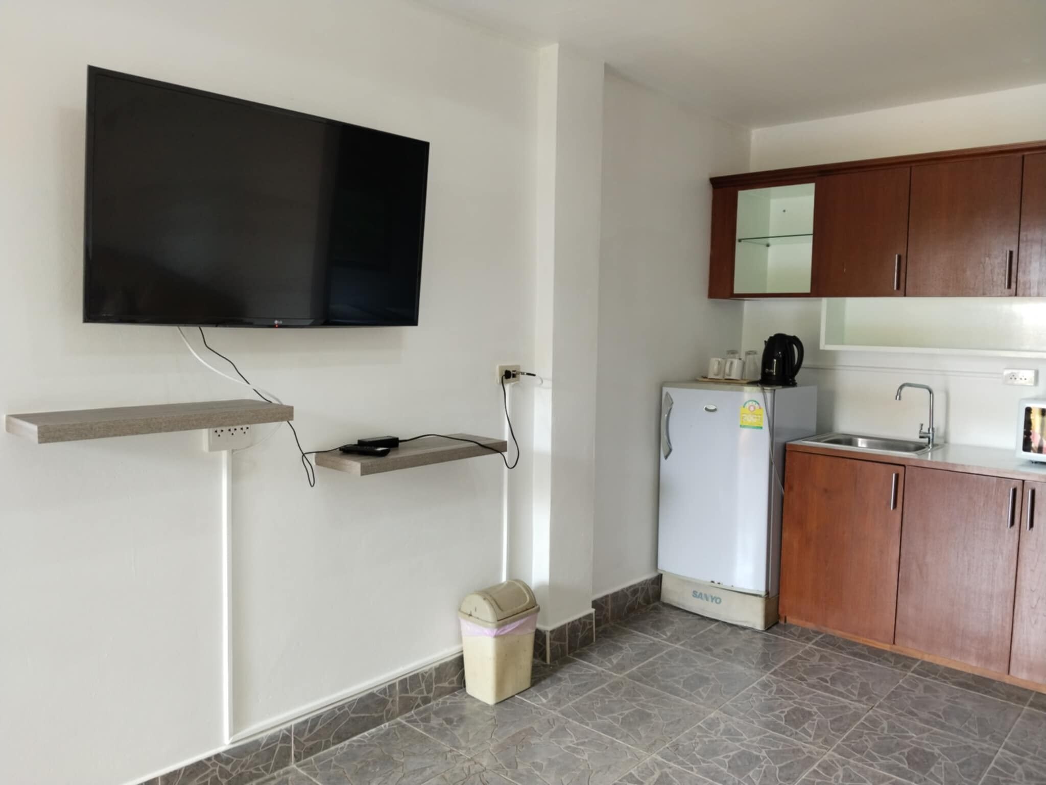Photo - Phratamnak Inn Hotel & Guesthouse - 100 mtr from the beach