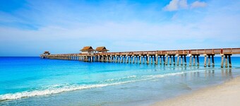 Waterfront "Key West" style home. Pool/spa, close to beach/restaurants.