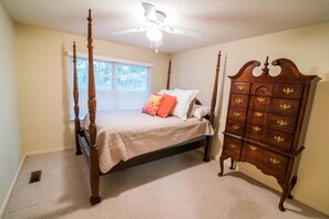 2 bedrooms, WiFi, bed sheets