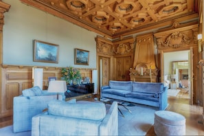 Royal Suite | Living area | Heated floors