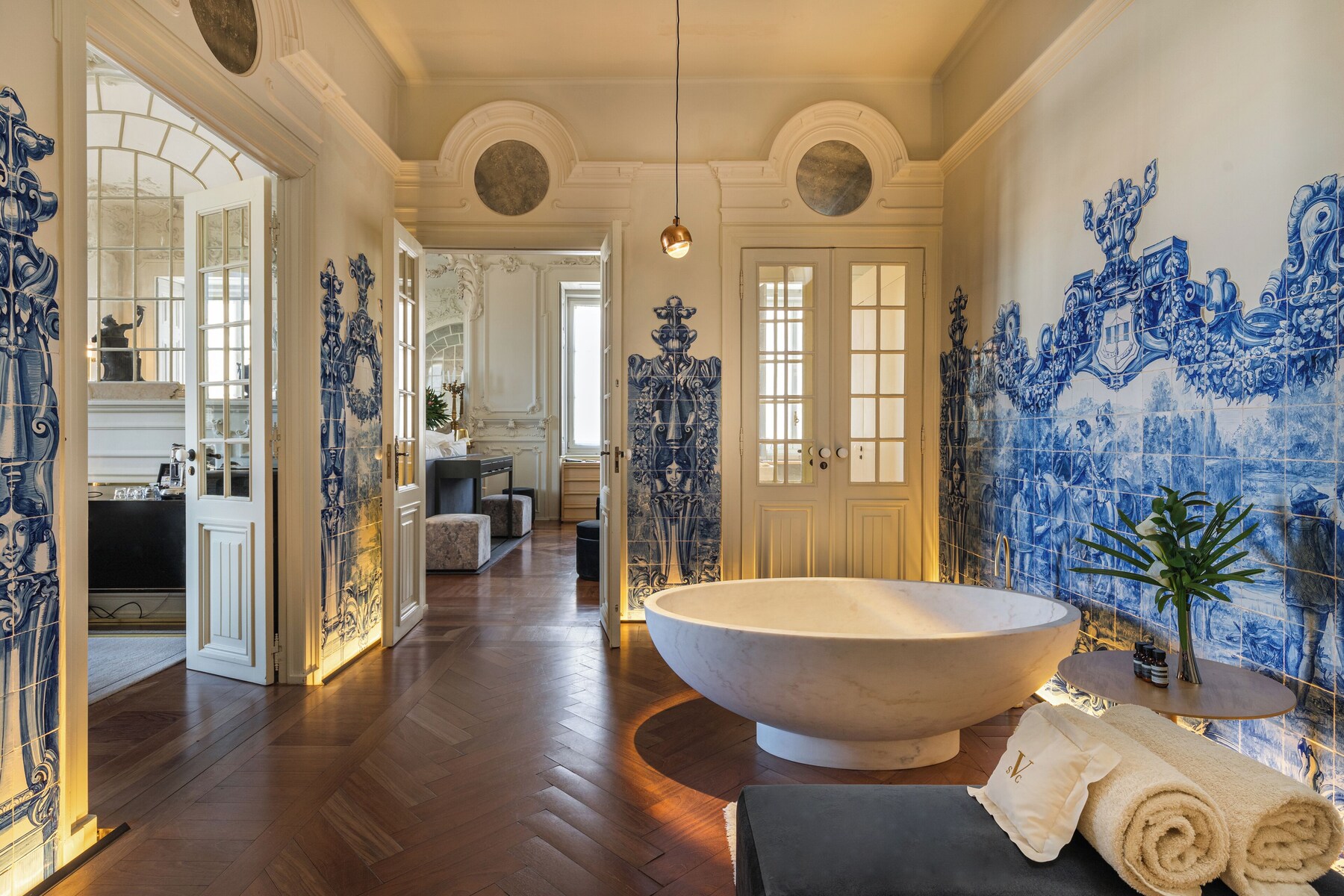 Suite Royal | Baño | Regadera, amenidades de baño de diseñador, secadora de cabello, batas