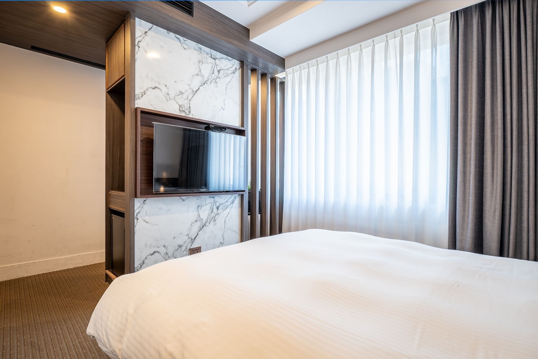 classic double room | 1 bedroom, premium bedding, desk, laptop workspace