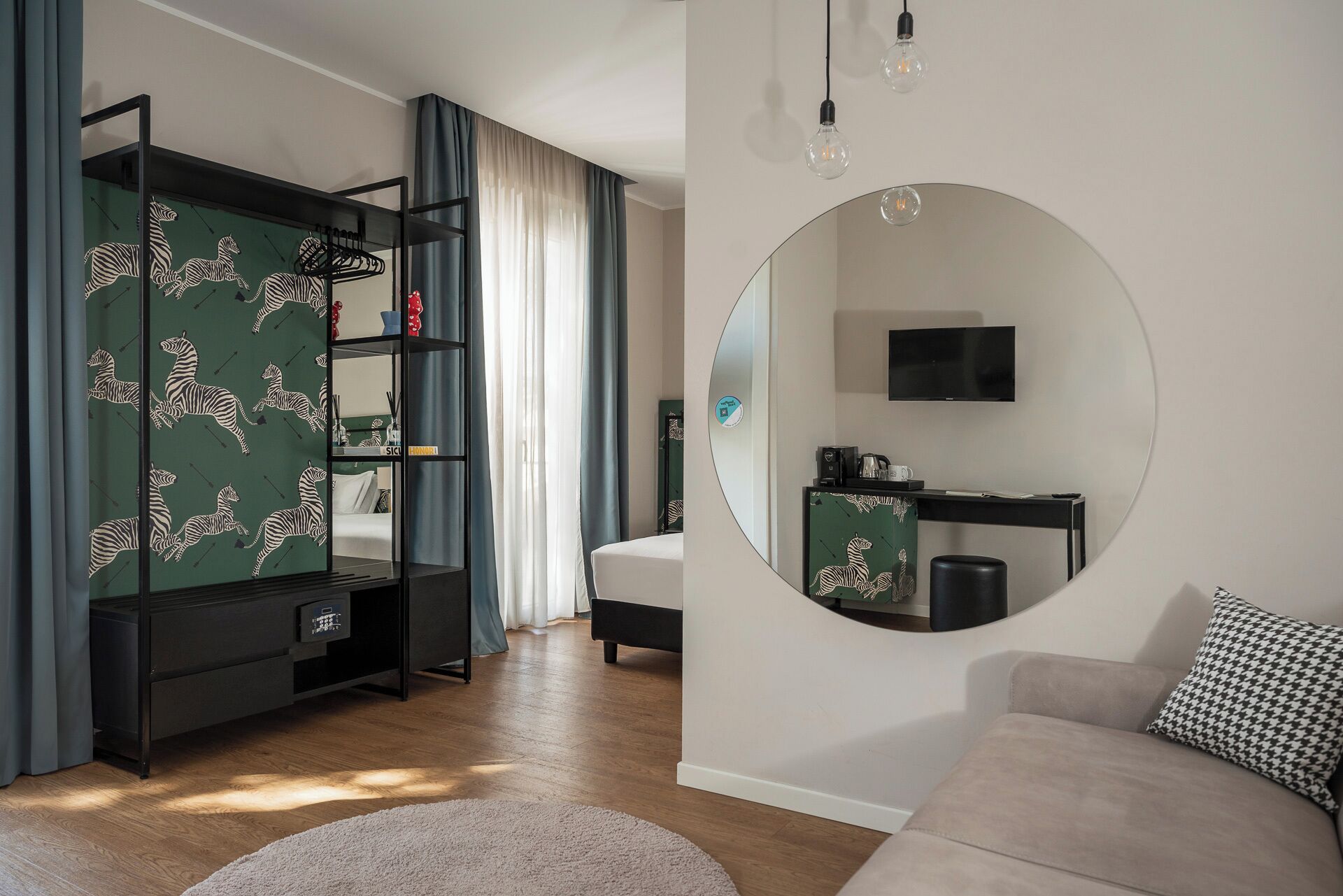 junior suite, balcony | 1 bedroom, minibar, in-room safe, blackout curtains