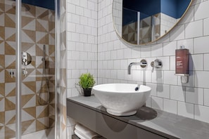 Free toiletries, hair dryer, bidet, towels - Hotel Vagabond (Riccione)