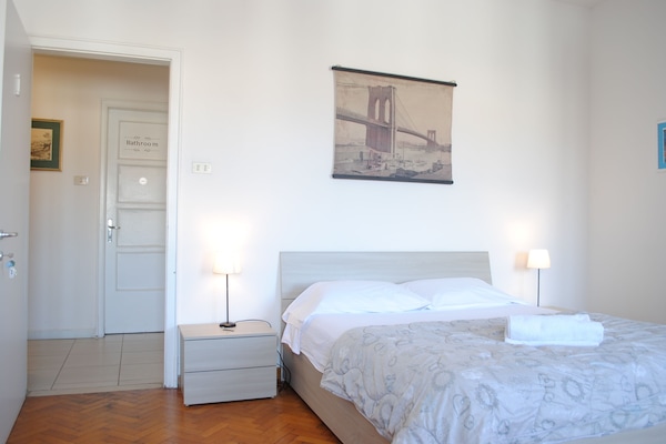 Kamar Double, kamar mandi pribadi | Meja kerja, setrika/meja setrika, Wi-Fi gratis, dan seprai linen