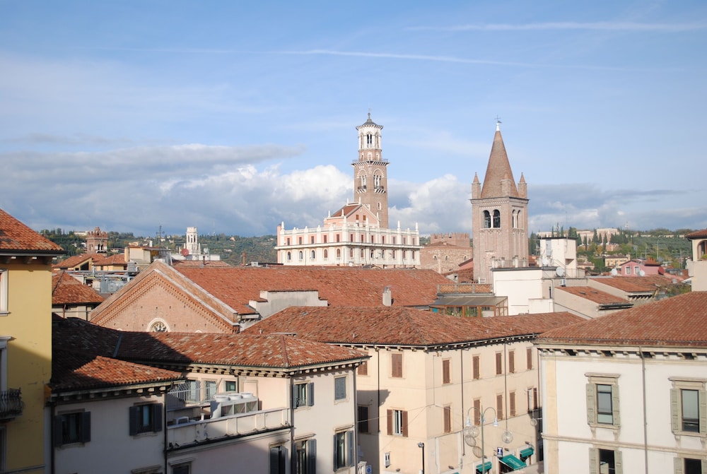 Dreaming Verona Rooms image