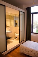 Comfort Single Room | Egyptian cotton sheets, premium bedding, individually decorated