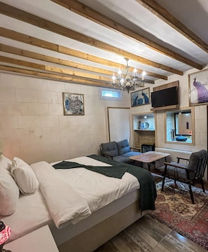 Comfort Single Room, 1 Bedroom | 1 bedroom, premium bedding, in-room safe, desk - Arifbey Konagi (Gaziantep)