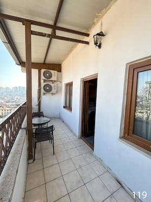 1 bedroom, premium bedding, in-room safe, desk