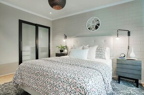 3 Schlafzimmer, Schreibtisch, Bügeleisen/Bügelbrett, kostenloses WLAN