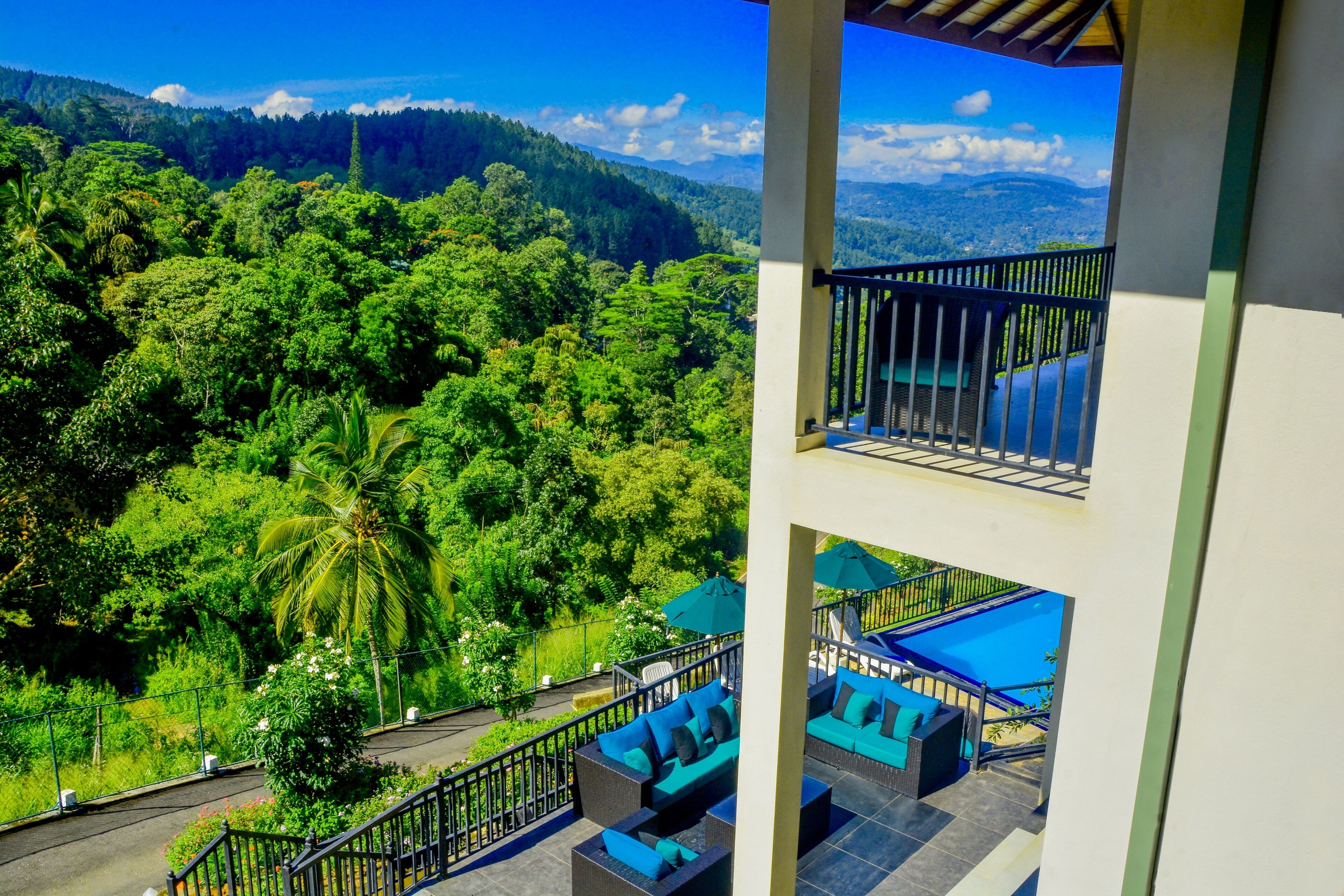 تفاصيل الفندق من الخارج