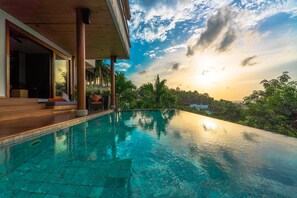 Outdoor pool - Villa Malisa (Choeng Thale)