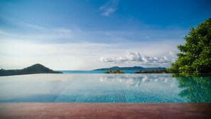 Outdoor pool - Villa Malisa (Choeng Thale)