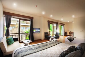 Family Suite, Balcony, Pool View | Individually decorated, individually furnished, free WiFi, bed sheets - Hotel Puriartha Ubud (Ubud)