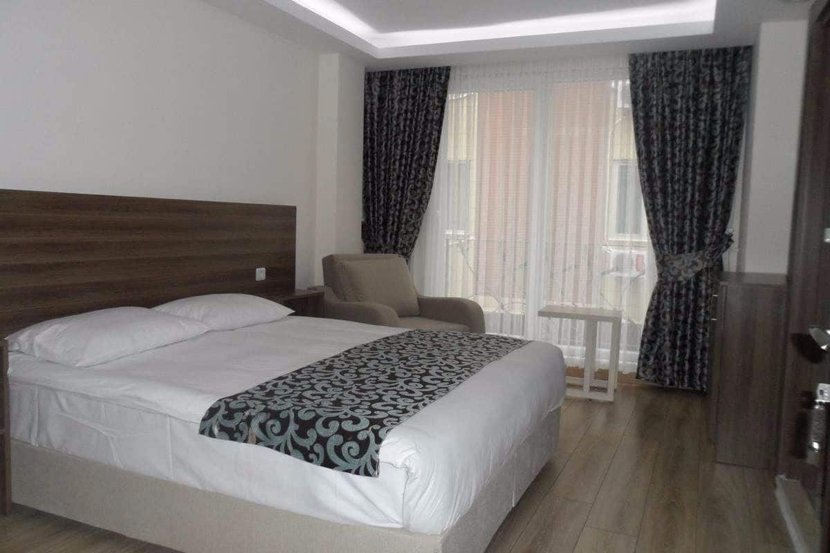 Premium bedding, minibar, soundproofing, iron/ironing board