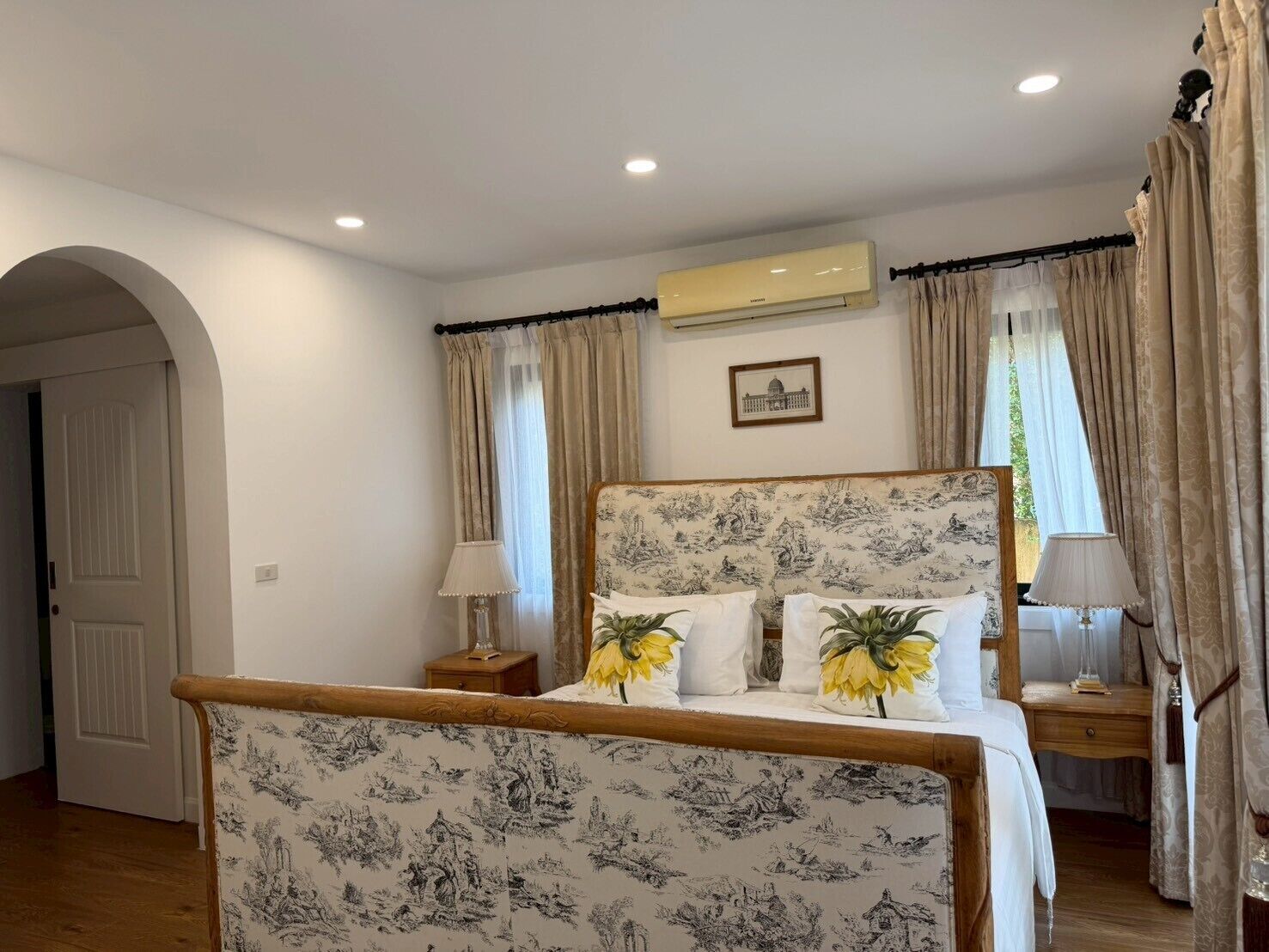 Villa, 2 habitaciones, vista a la alberca | Ropa de cama de alta calidad y minibar 