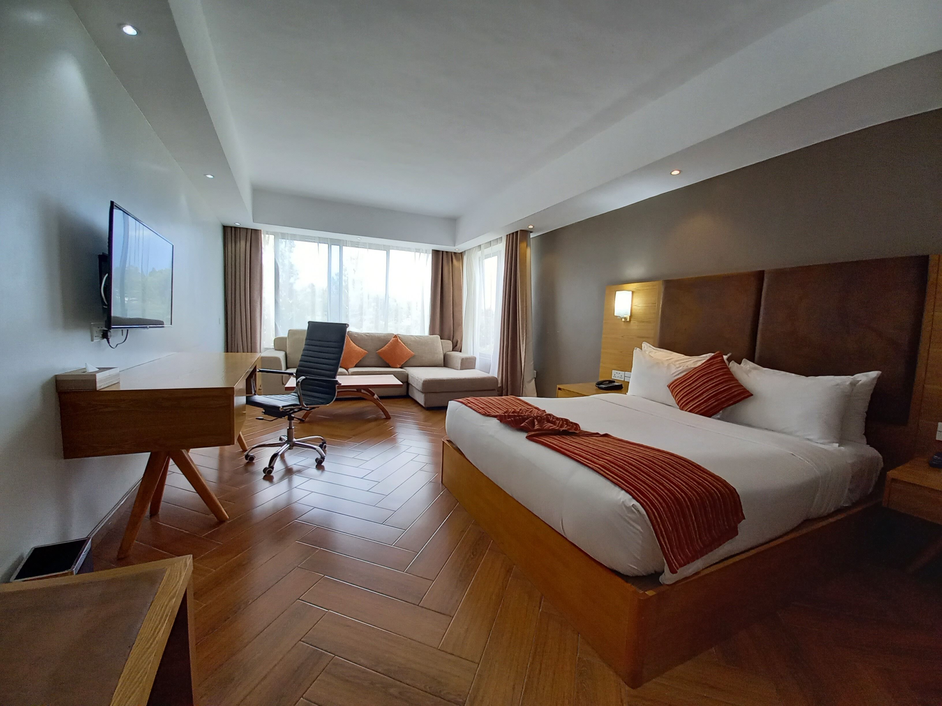 Junior Suite, 1 Bedroom | 1 bedroom, premium bedding, in-room safe, desk