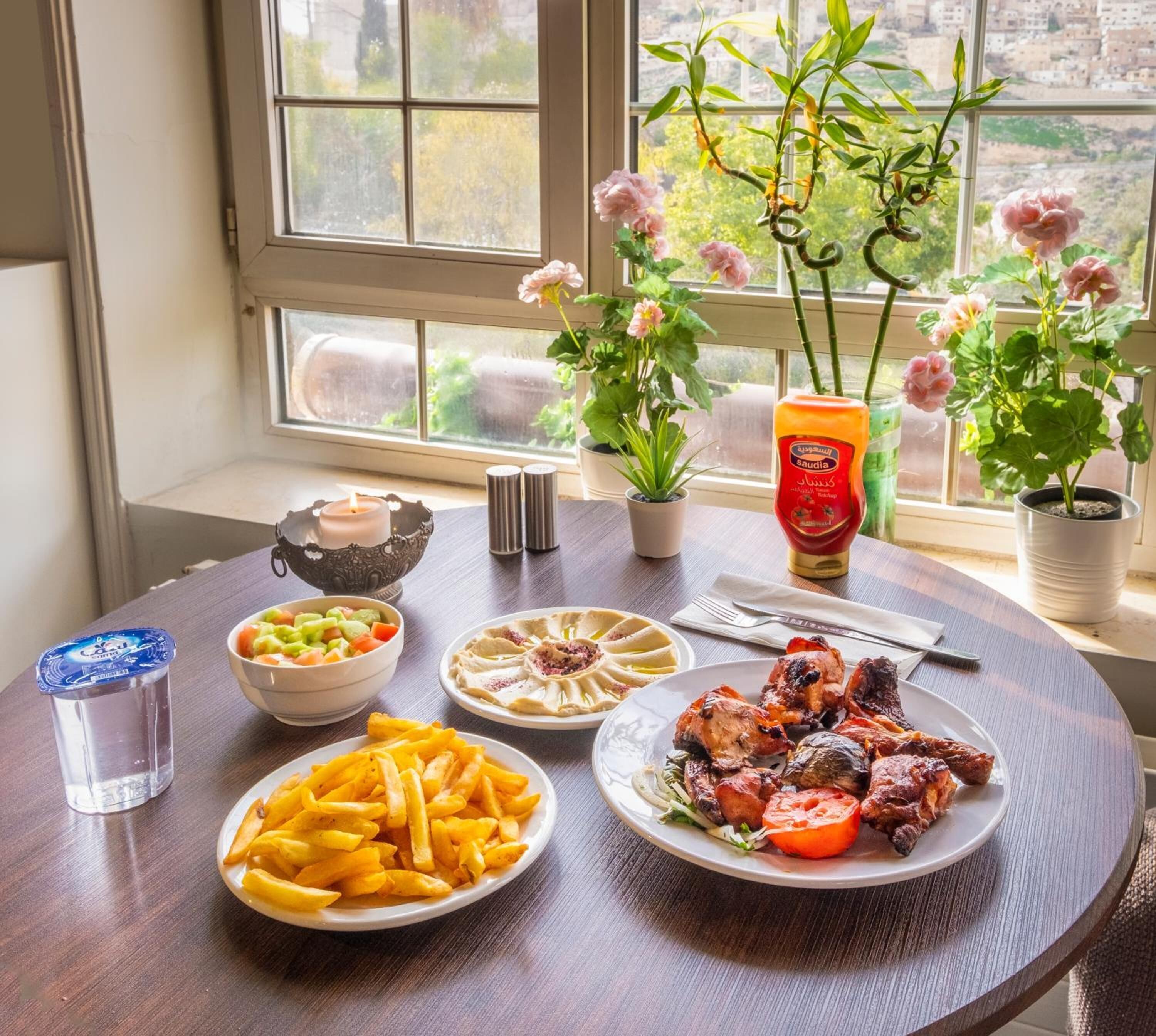 breakfast, lunch and dinner served