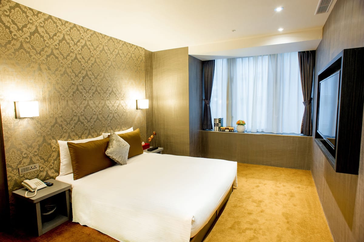 In-room safe, individually decorated, desk, free cots/infant beds
