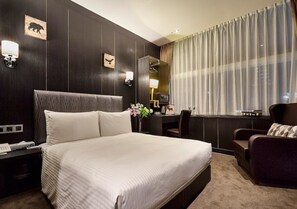 Classic-Doppelzimmer | Zimmersafe, individuell dekoriert, Schreibtisch, kostenlose Babybetten