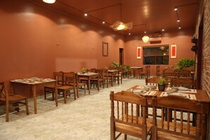 Free cooked-to-order breakfast